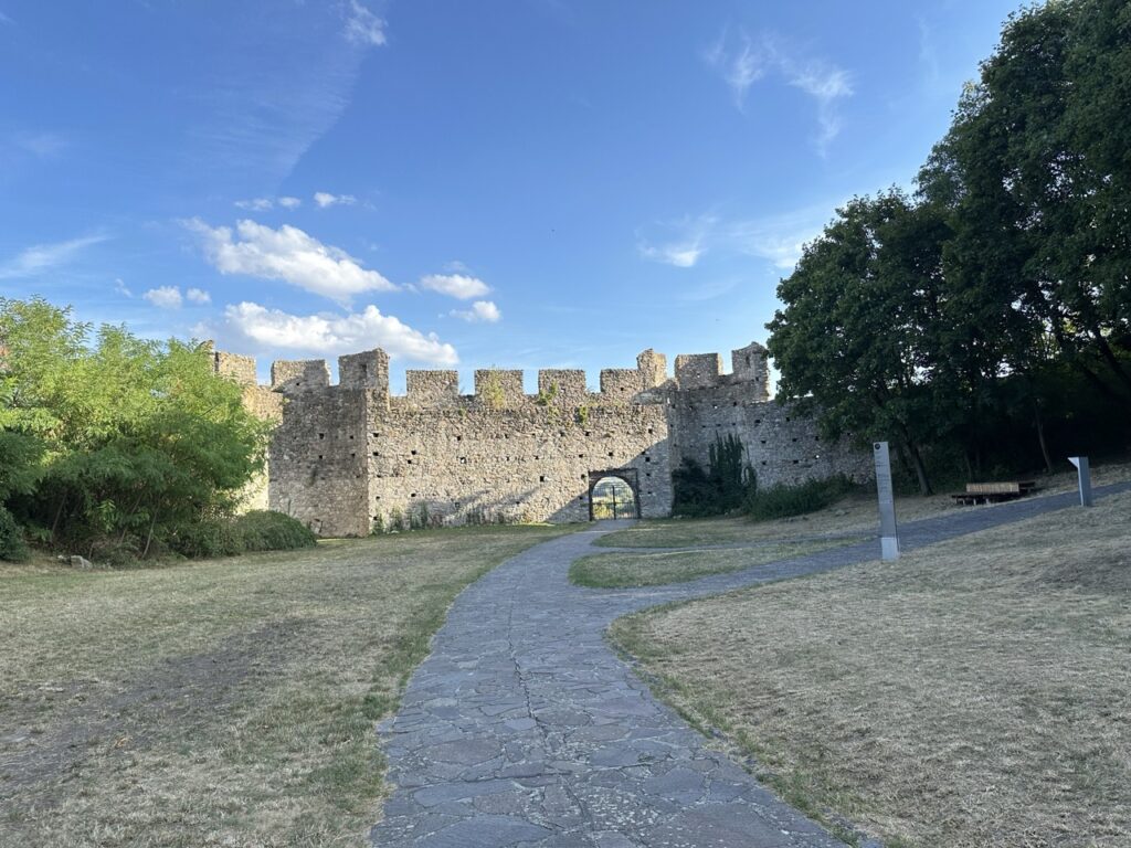 Castle devin extended circuit