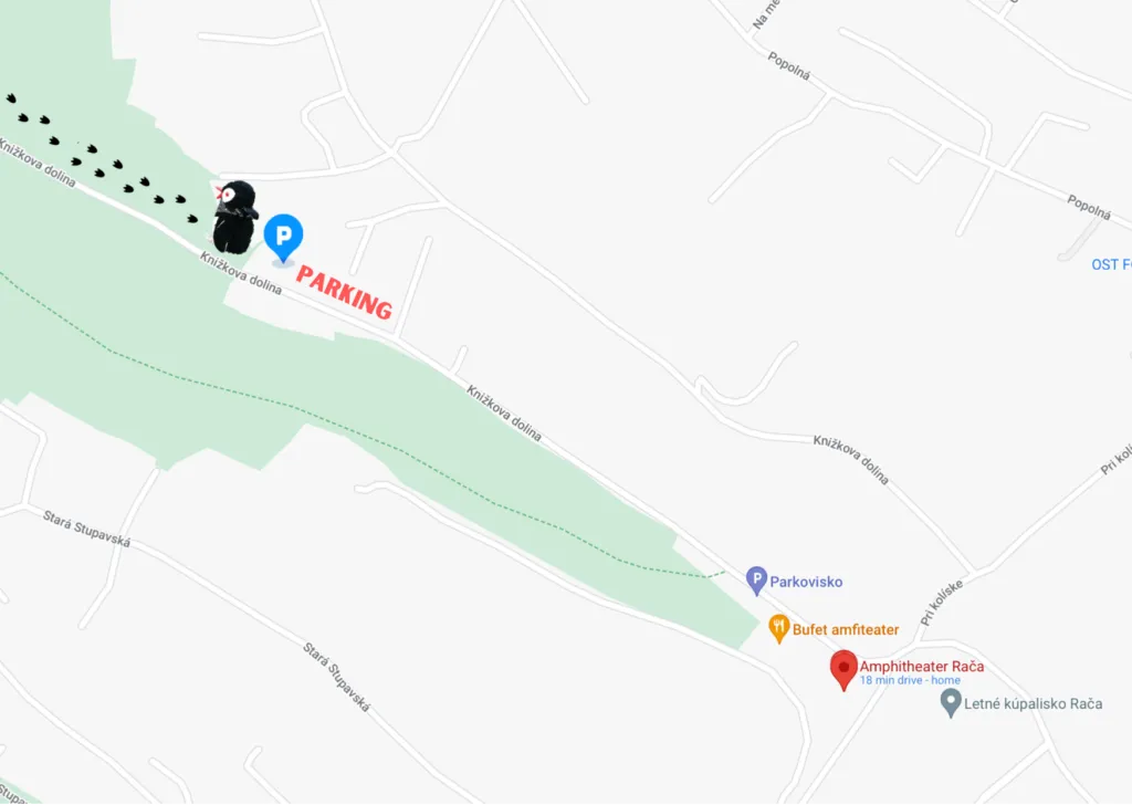 Map showing parking and trail access near Amphitheater Rača