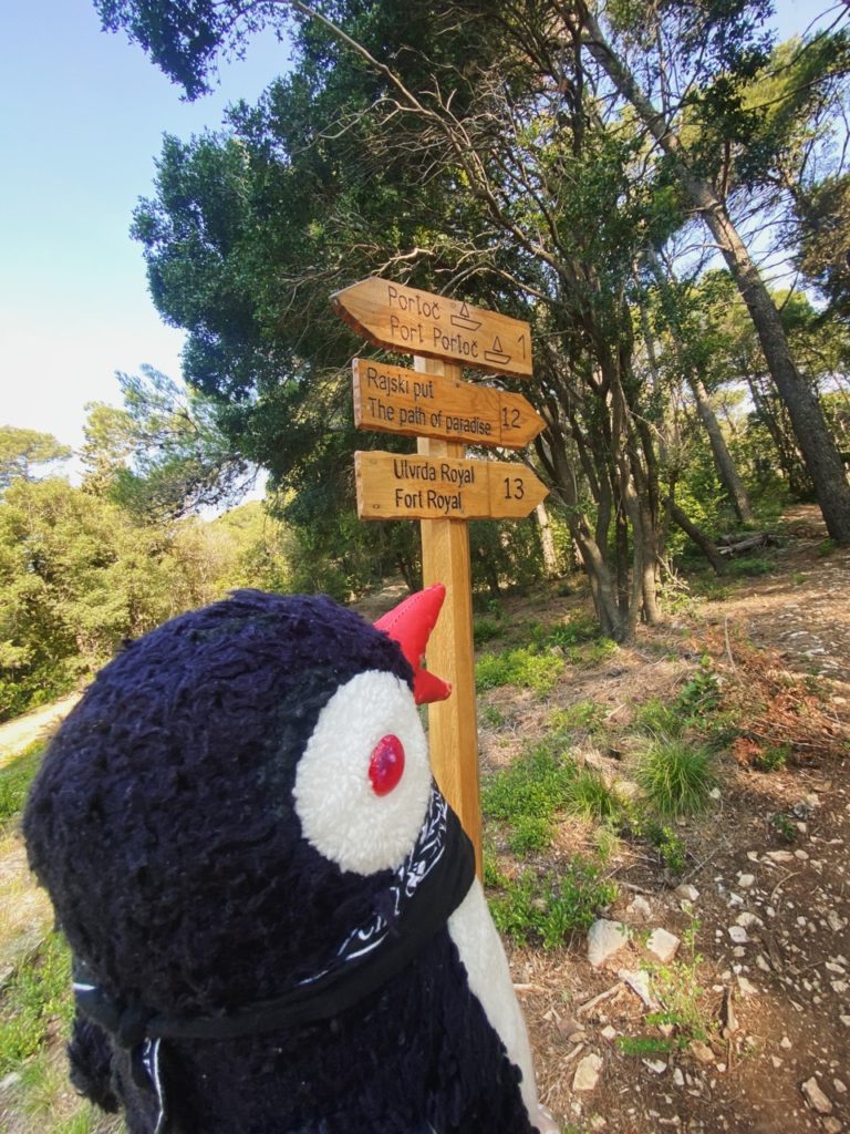 Lokrum signs