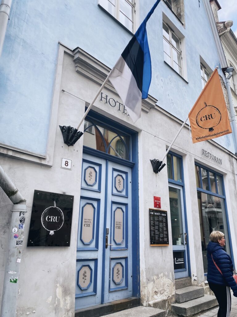 Cru hotel