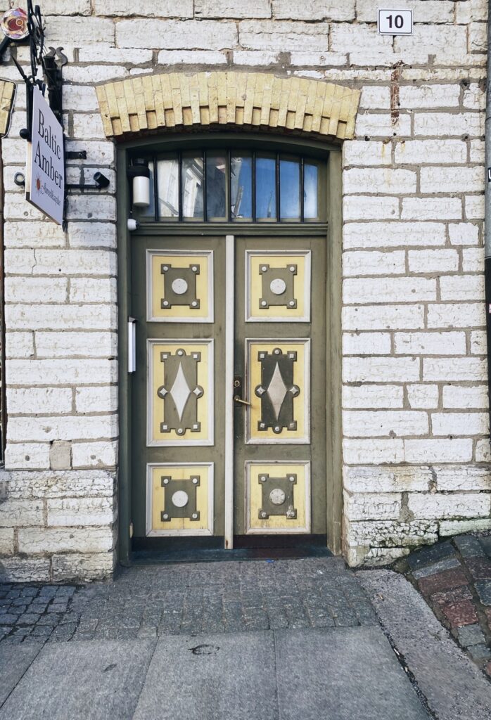 Tallinn colorful doors