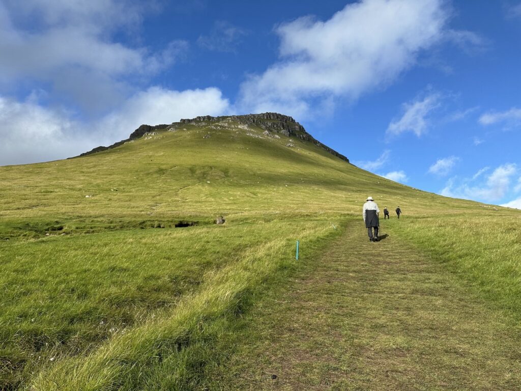 Kallur Lighthouse hike