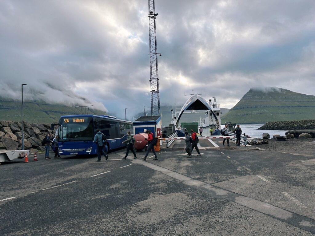Kallur Lighthouse hike