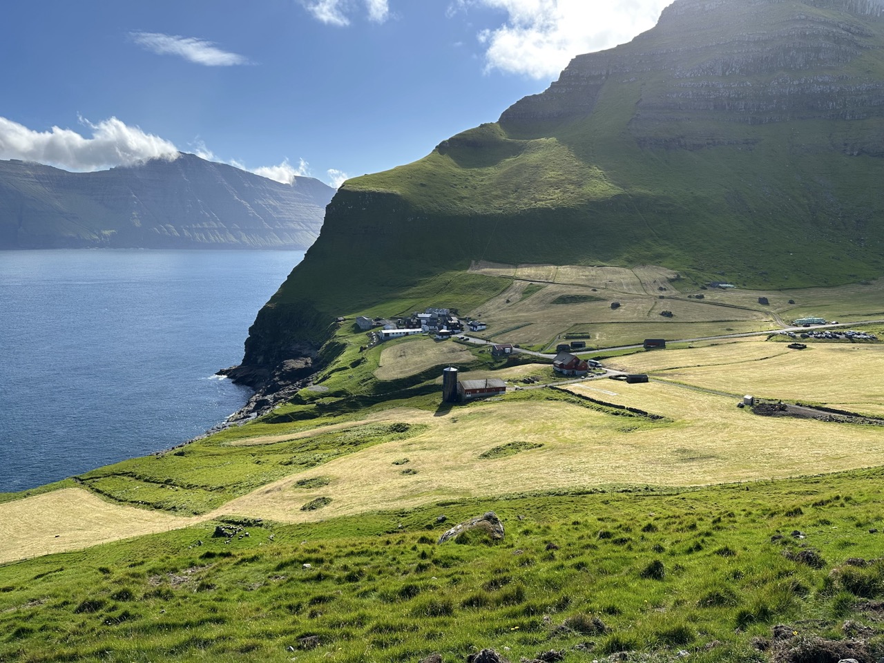 Kallur Lighthouse hike
