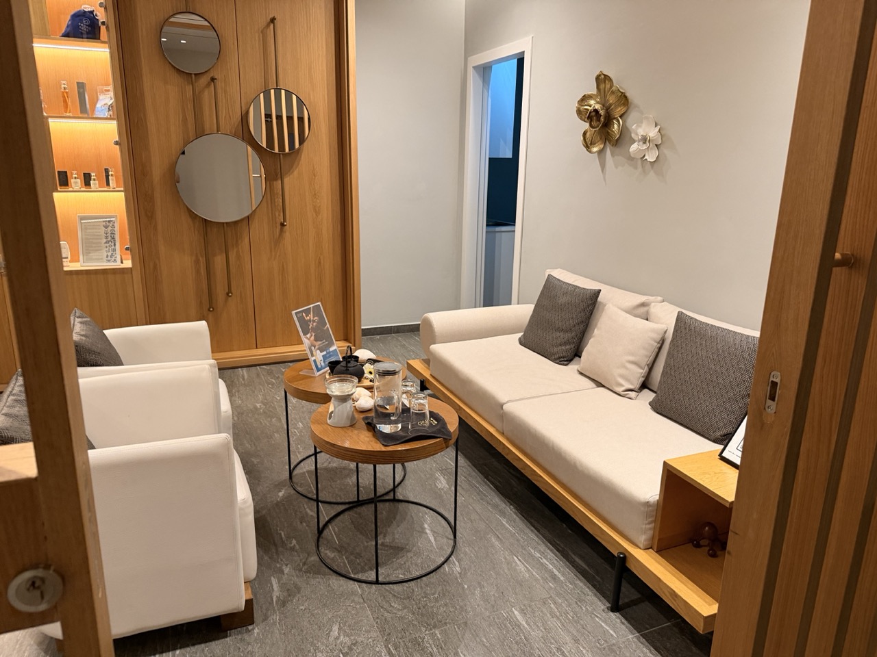 Anemi Hotel review