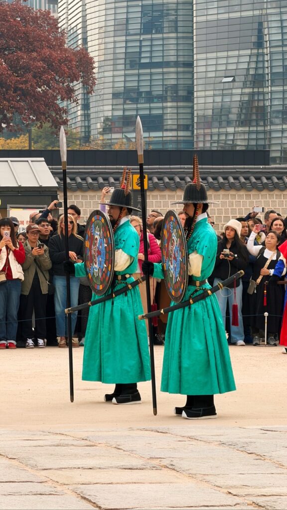Gyeongbokgung Palace guards Seoul
