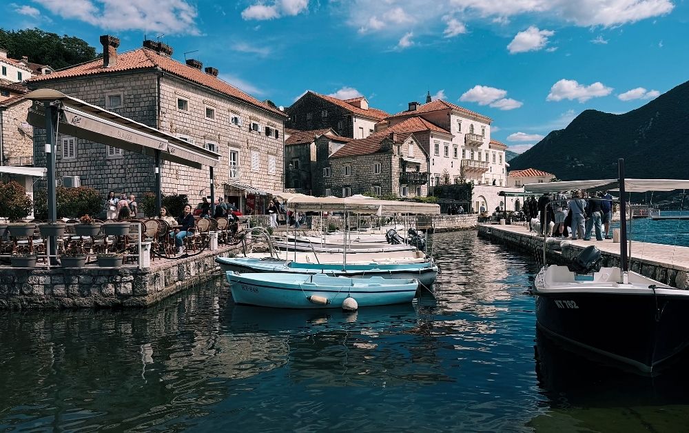 Lifeguin What to Know about Perast featured