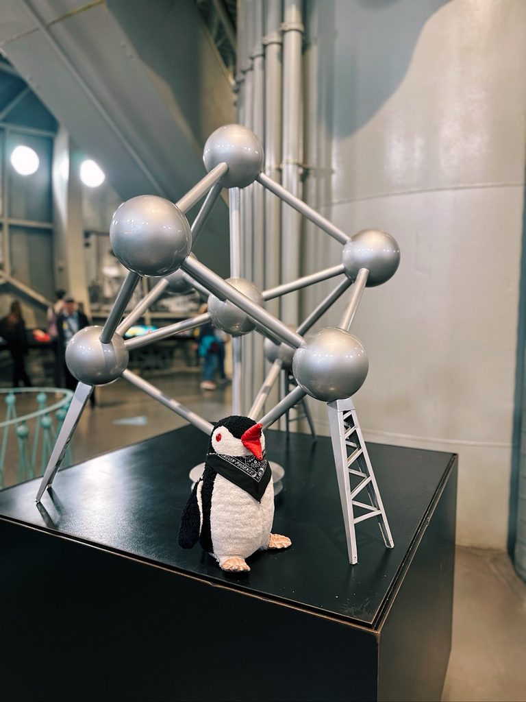 Inside brussels Giant Atom atomium