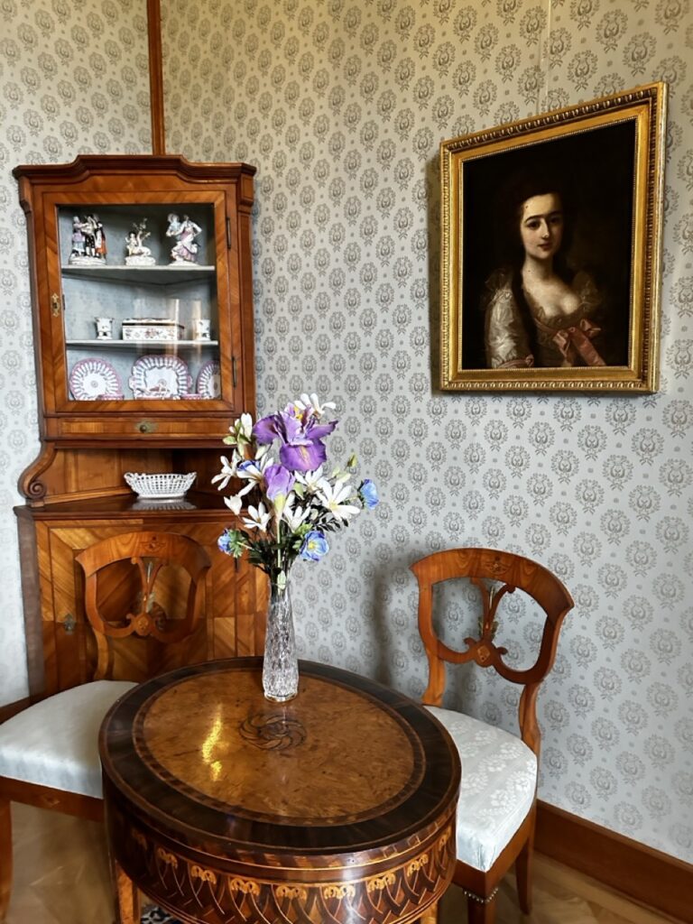 Lednice Castle Travel Guide