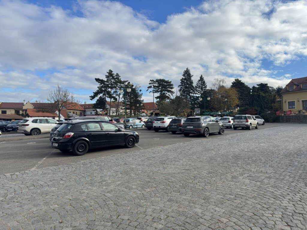 Lednice Castle Travel Guide