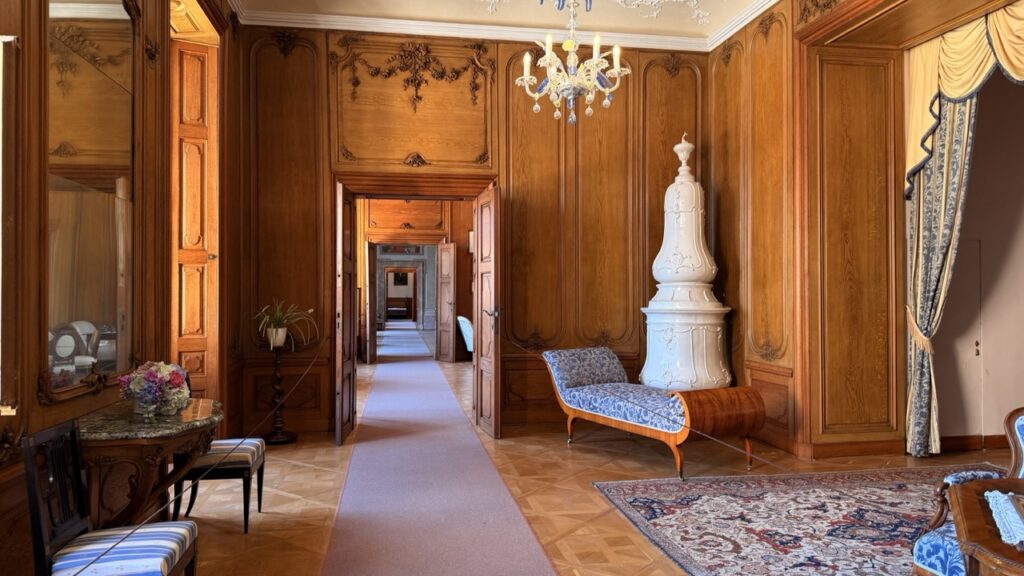 Lednice Castle Travel Guide
