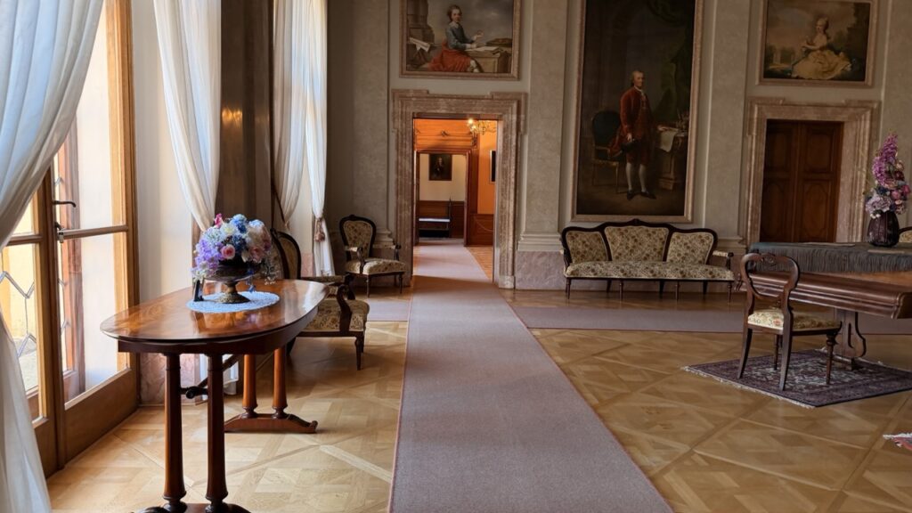 Lednice Castle Travel Guide