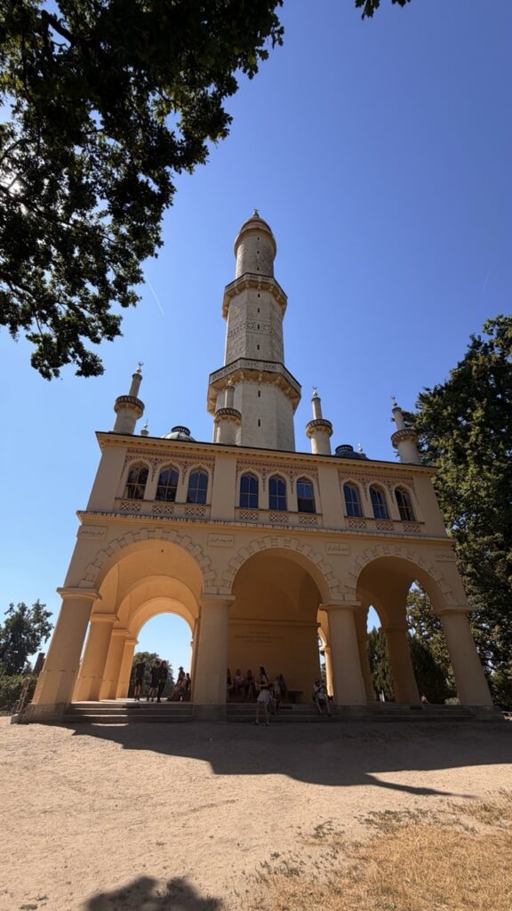 Lednice Castle Travel Guide