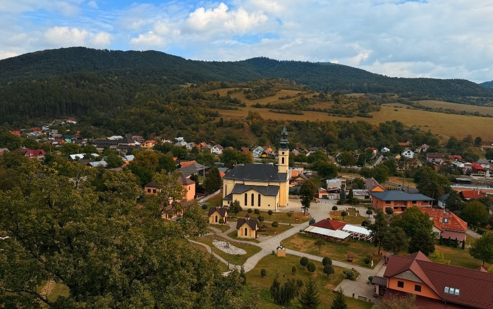 mini-skanzen-lutina-slovakia-featured