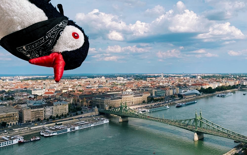 gellert-hill-budapest-guide-featured