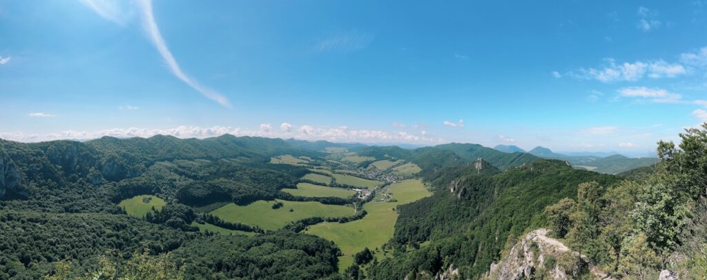 Hiking sulovske Skaly slovakia