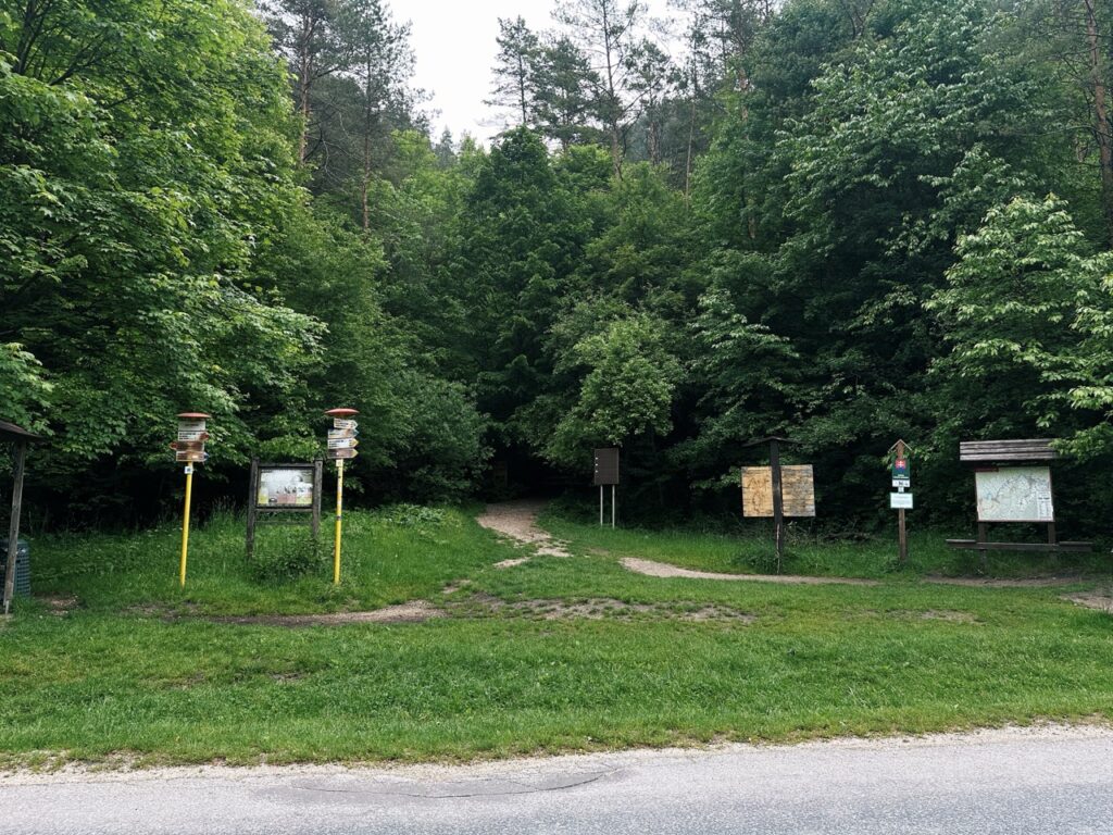 Hiking sulovske Skaly slovakia