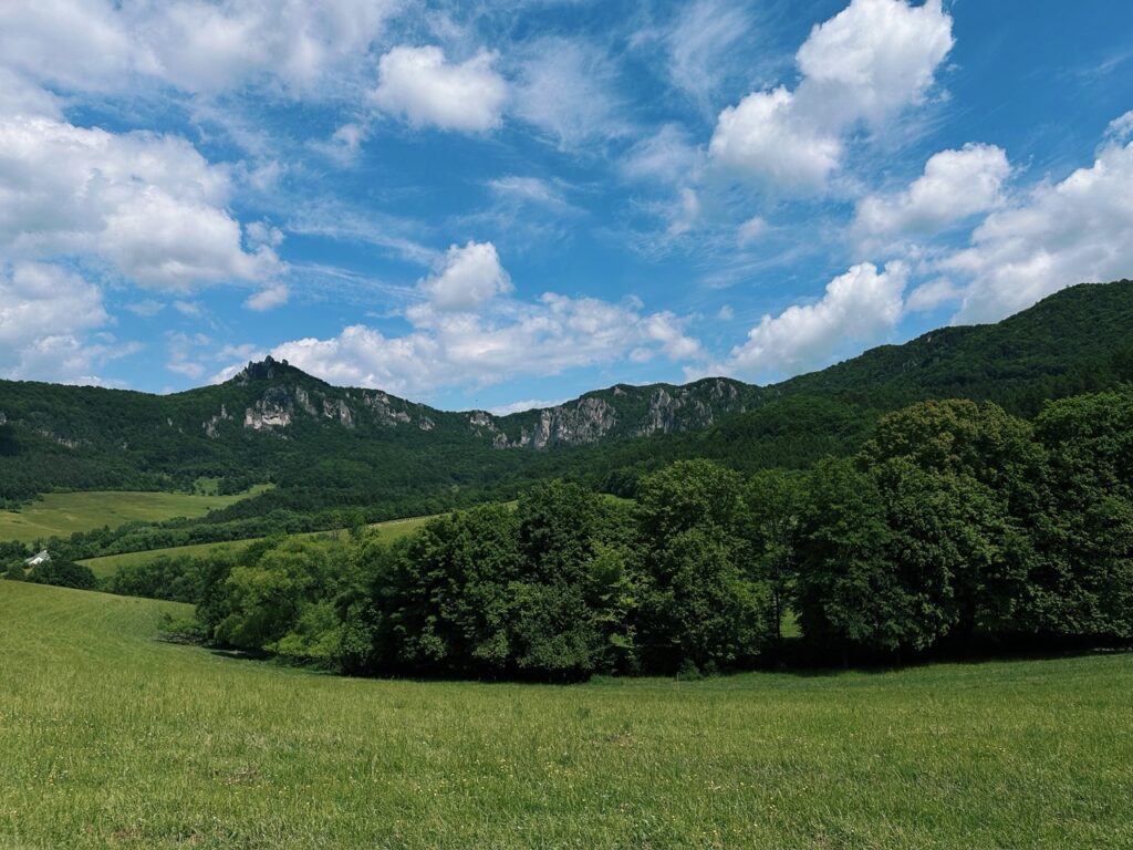 Hiking sulovske Skaly slovakia