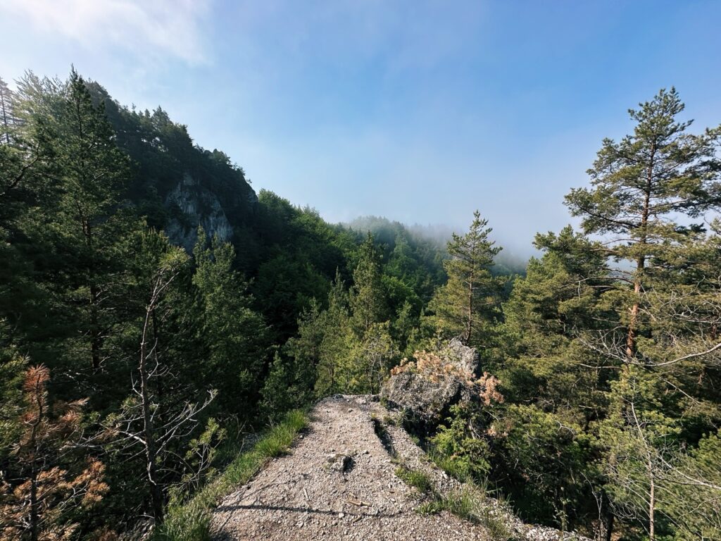 Hiking sulovske Skaly slovakia