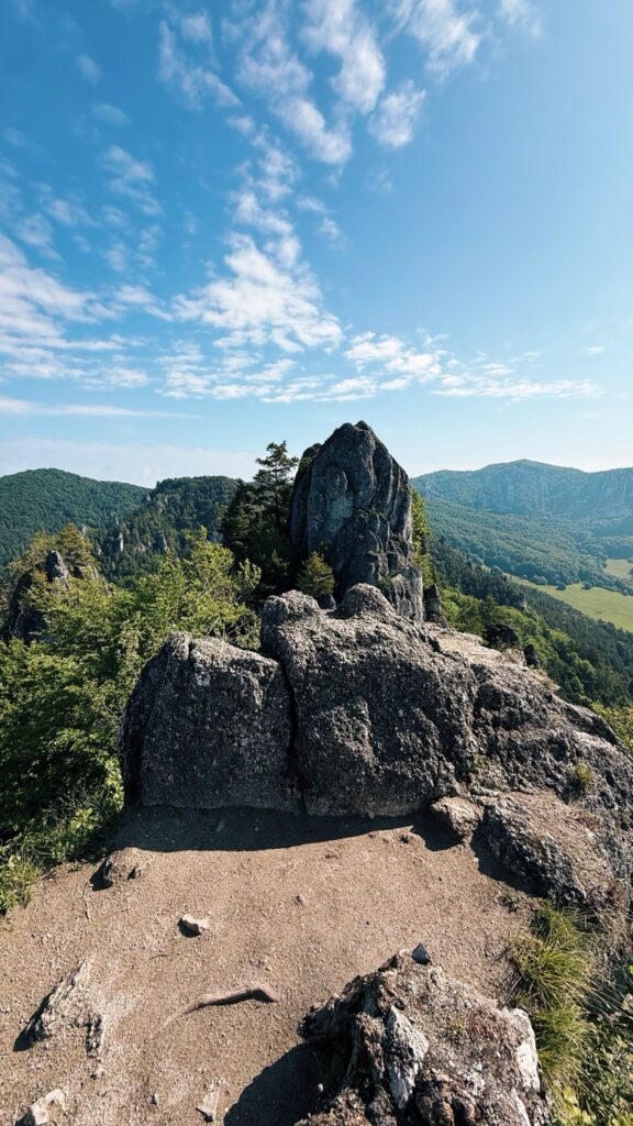 Hiking sulovske Skaly slovakia
