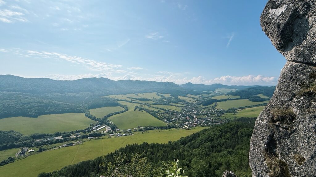 Hiking sulovske Skaly slovakia