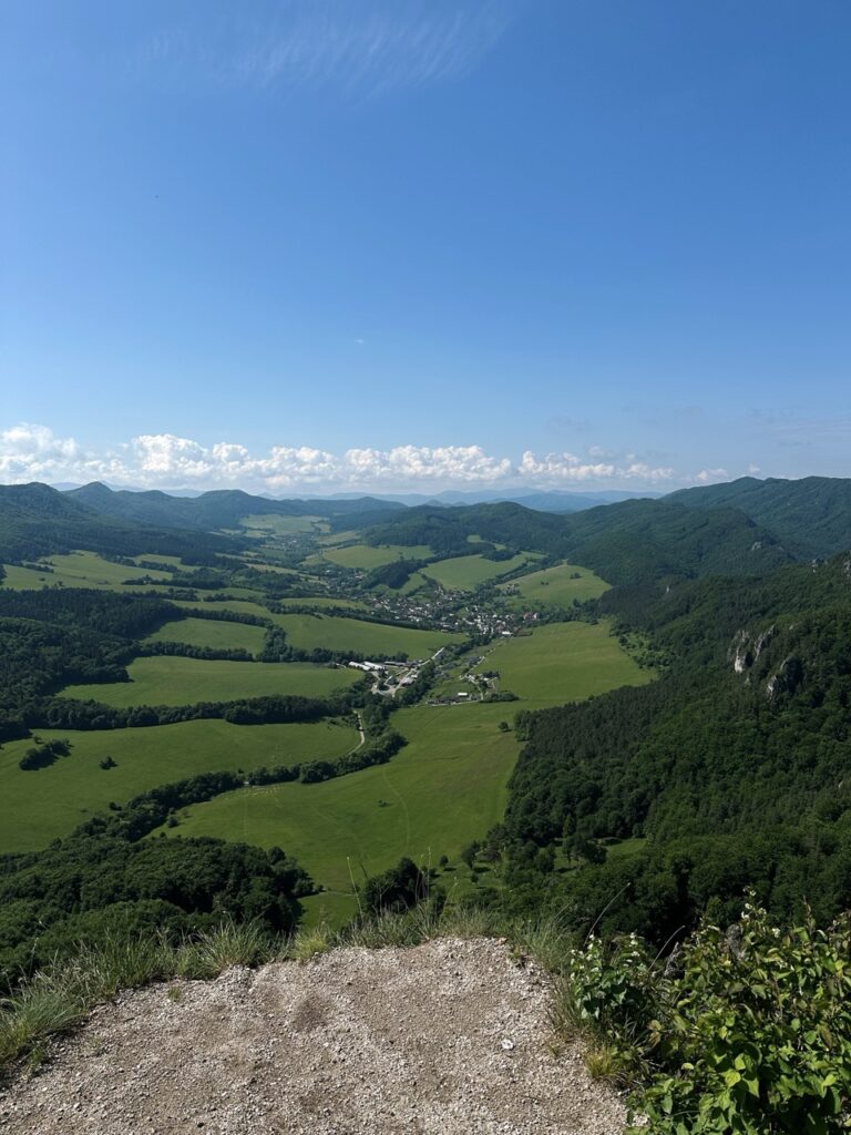 Hiking sulovske Skaly slovakia