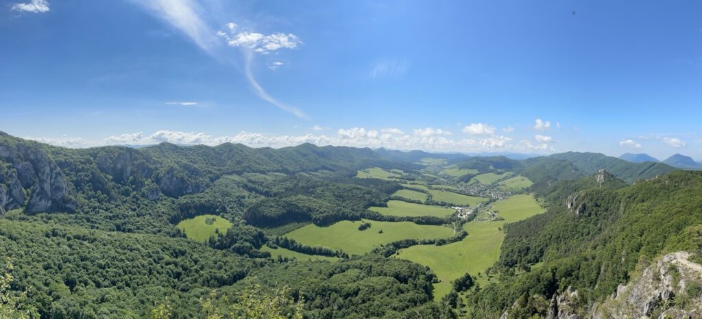 Hiking sulovske Skaly slovakia