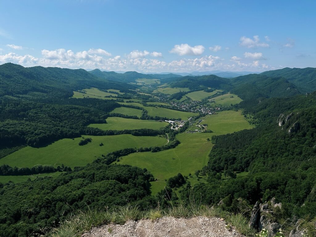 Hiking sulovske Skaly slovakia
