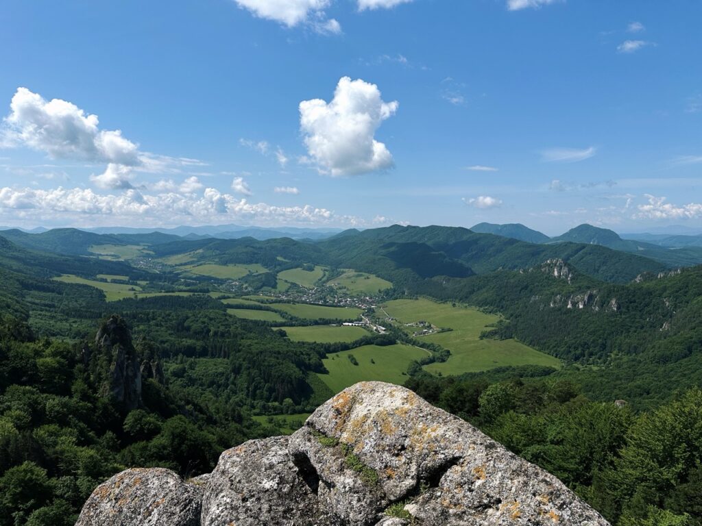 Hiking sulovske Skaly slovakia