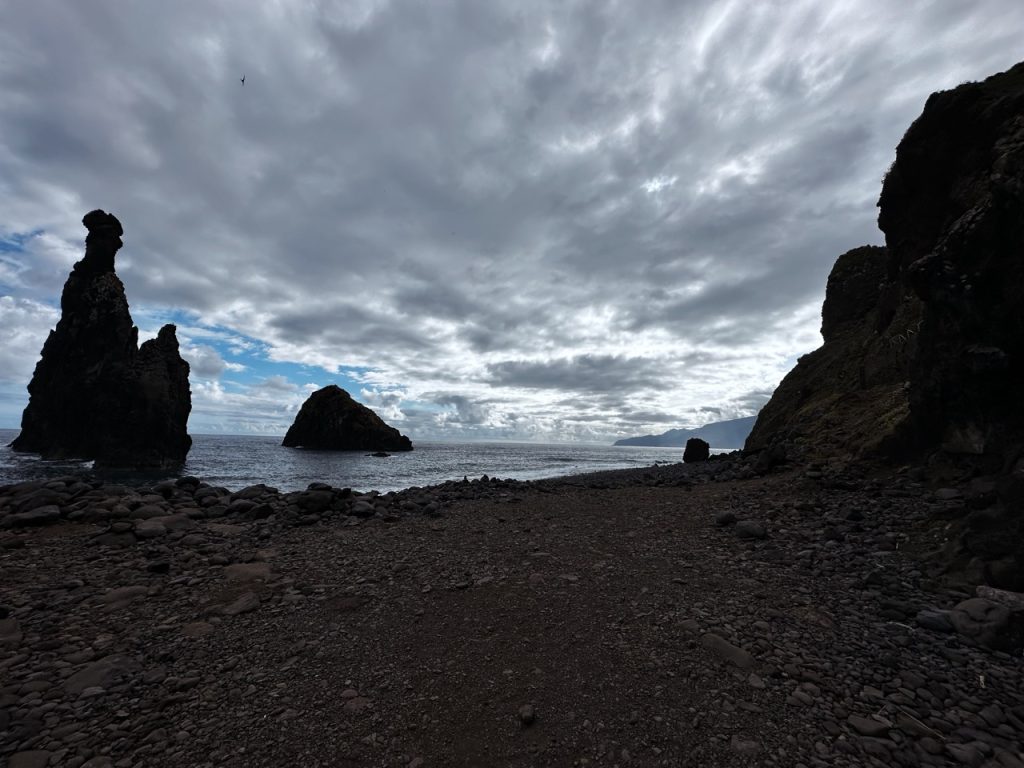 Janela rock formations madeira