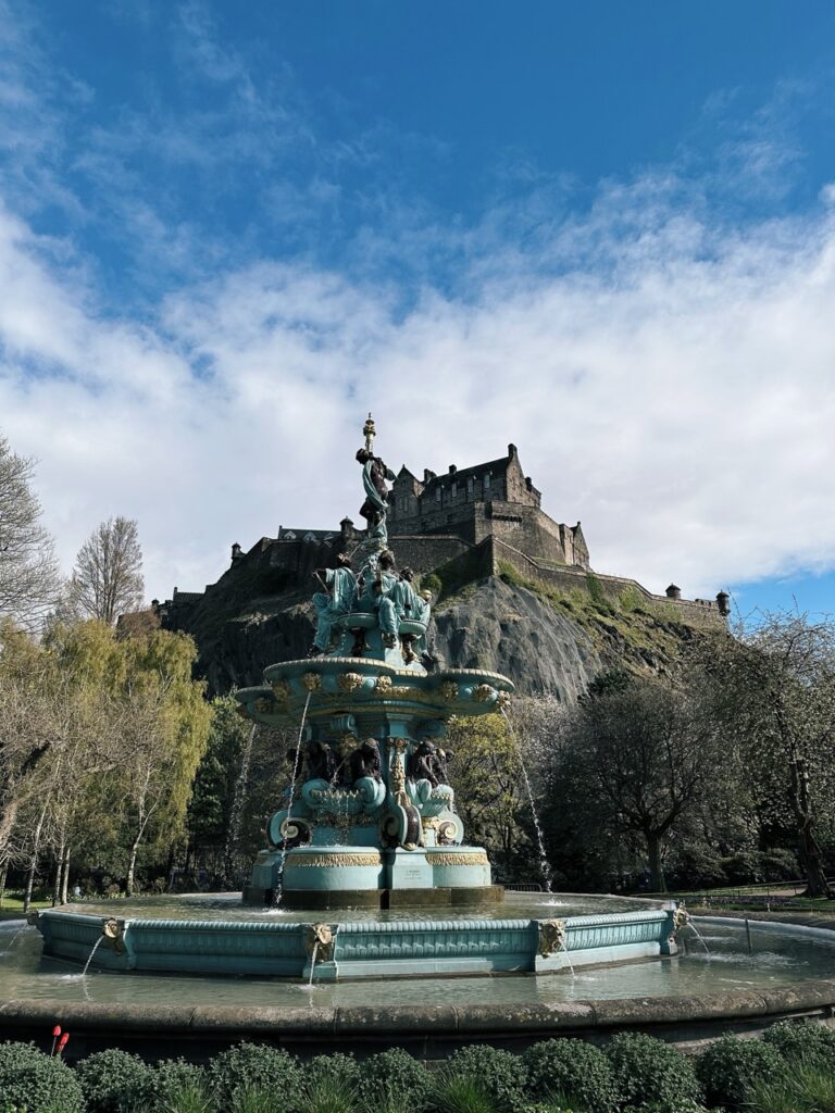 Scott monument Edinburgh