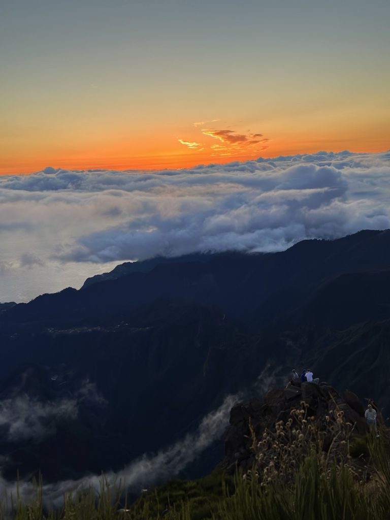 Sunrise at Miradouro do Juncal