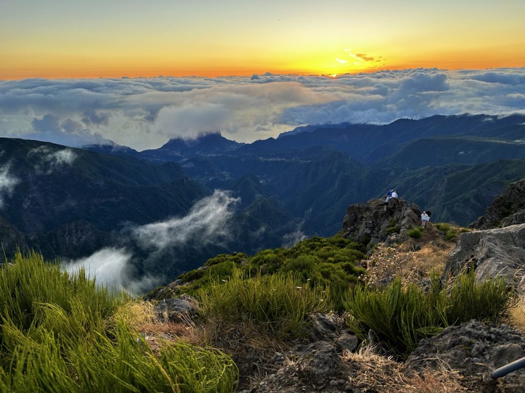 Sunrise at Miradouro do Juncal