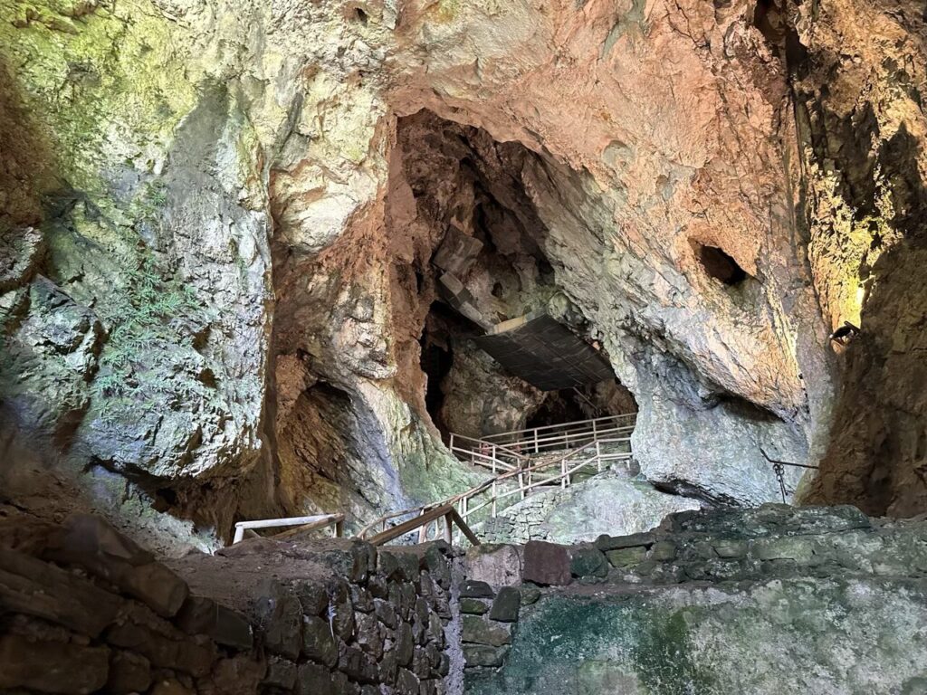 Predjama Castle