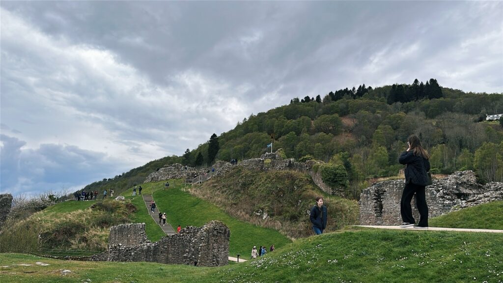 Urquhart Castle scotland Penguin stone